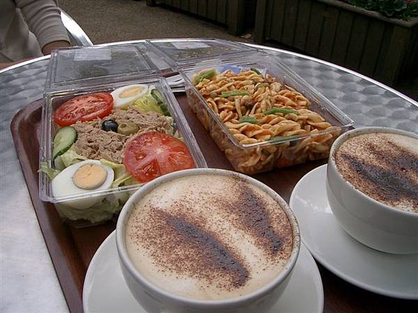 lunch in the park