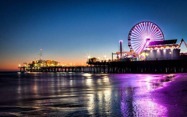 Los-Angeles-beach-at-night.jpg