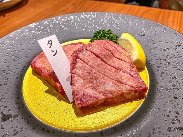 俺達の肉屋 俺達的燒肉 台中燒肉米其林一星 台中日本和牛燒肉單點店 台中美食推薦 台中燒肉推薦 台中景點