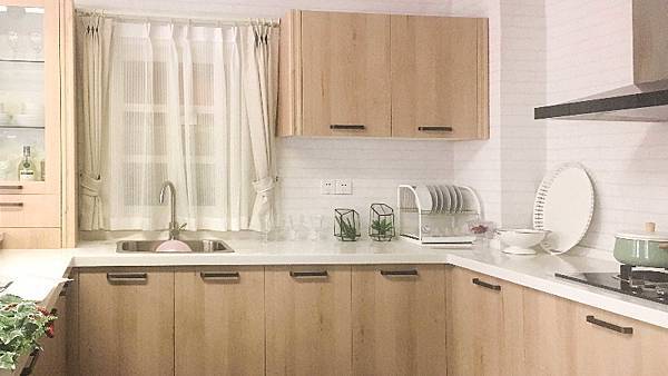 range1.jpg range1.jpg