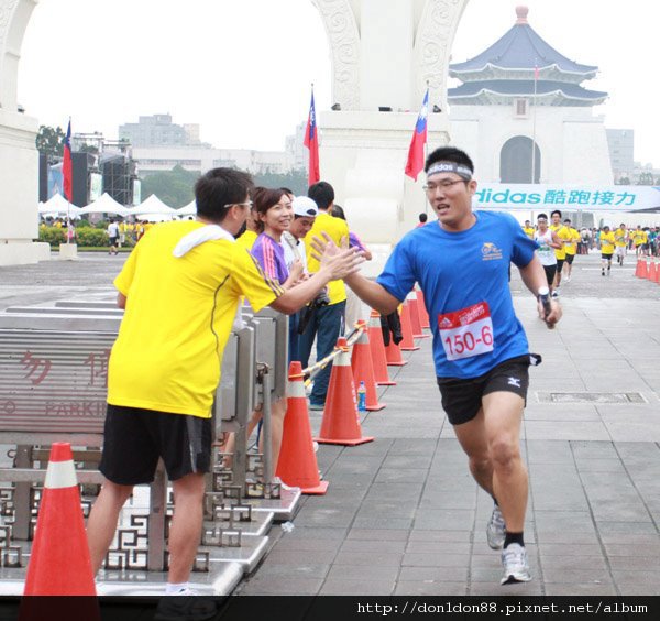 adidas接力賽 明星素人大混戰 (19).jpg