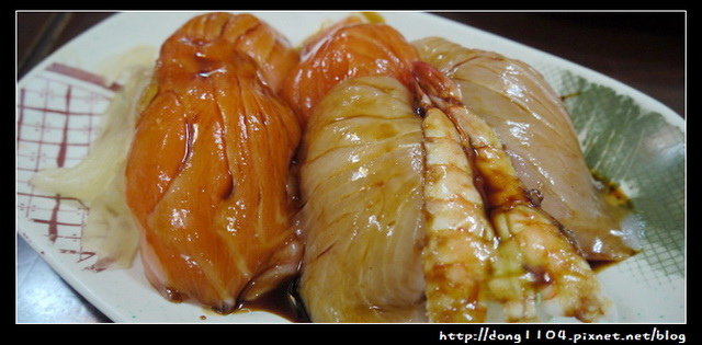 台北。三味食堂。超大手握壽司 台北。三味食堂。超大手握壽司