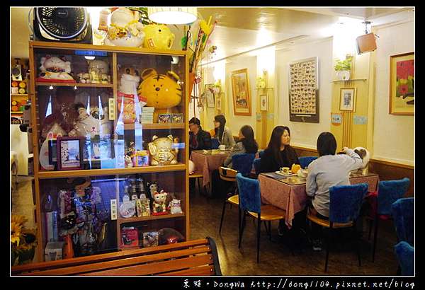 台北食記 貓咪咖啡館 超多貓咪陪喝下午茶 芝山捷運站旁 小貓花園 東蛙池塘dongwa 痞客邦
