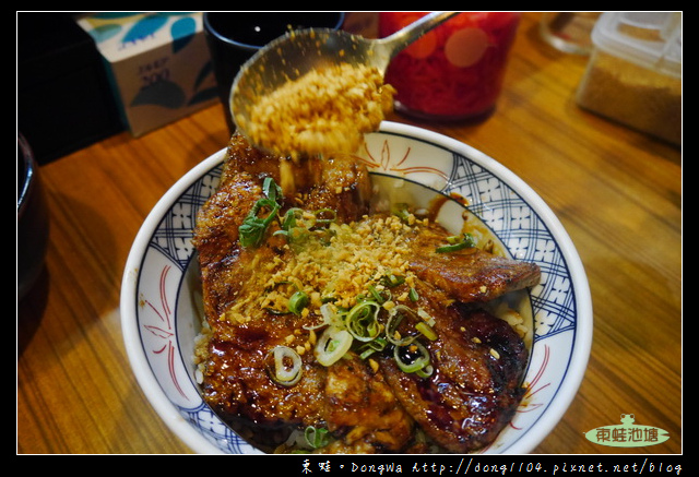 【大阪自助/自由行】日本橋黑門市場燒肉丼|中文菜單|天地人炭火豚丼 【大阪自助/自由行】日本橋黑門市場燒肉丼|中文菜單|天地人炭火豚丼