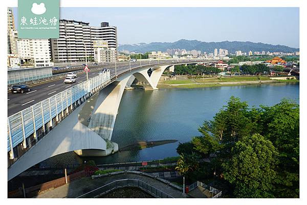 【新店碧潭住宿飯店推薦】捷運新店站出口旁 絕美景色超大浴缸 新加州景觀旅館