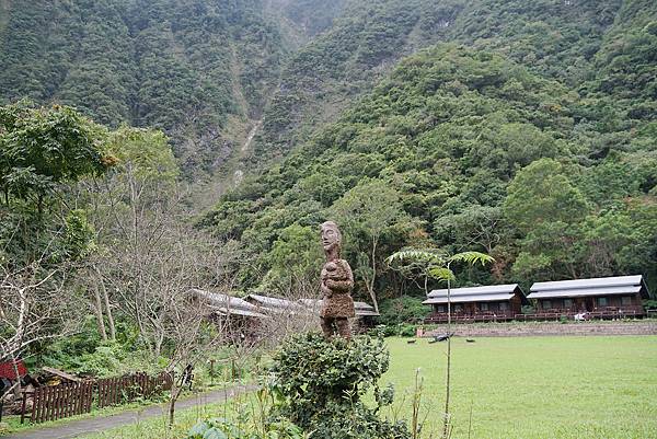 【花蓮秀林鄉美食推薦】太魯閣部落精選套餐 獨棟雙拼小木屋一泊二食好選擇 太魯閣山月村