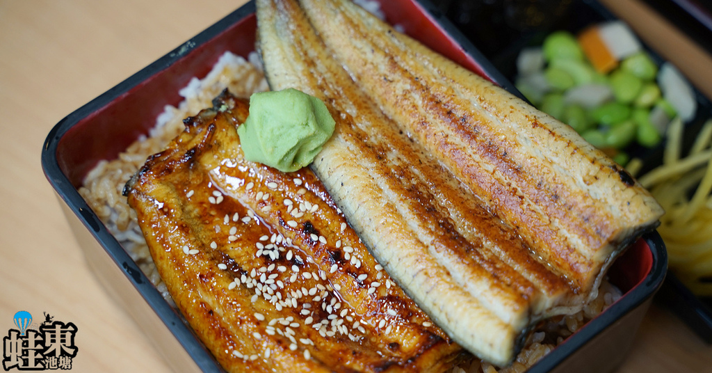 【大園竹尾漁港美食推薦】每日堅持手工現做現烤太極鰻魚飯 外銷日本等級 鰻天下水產貿易 【大園竹尾漁港美食推薦】每日堅持手工現做現烤太極鰻魚飯 外銷日本等級 鰻天下水產貿易