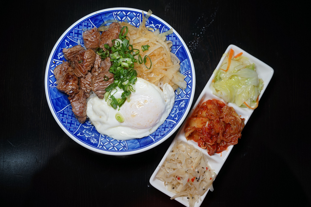 【台中北區小吃推薦】高雄高人氣招牌牛B飯 每日限量100碗 旻哥古早味台中店