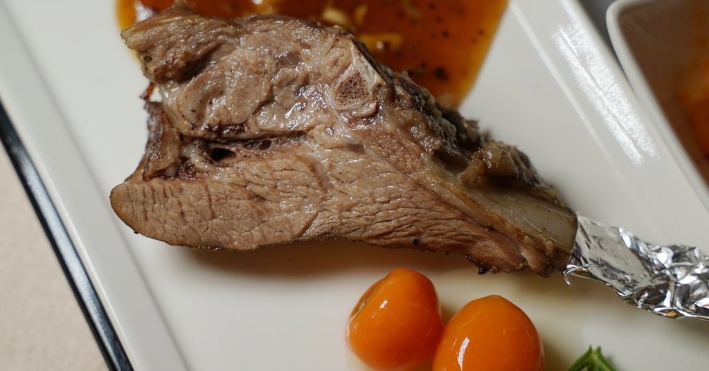 【西湖渡假村美食推薦】在地食材無菜單料理 美味法式羊小排/無水蔥油雞 松園會館御花苑餐廳 【西湖渡假村美食推薦】在地食材無菜單料理 美味法式羊小排/無水蔥油雞 松園會館御花苑餐廳