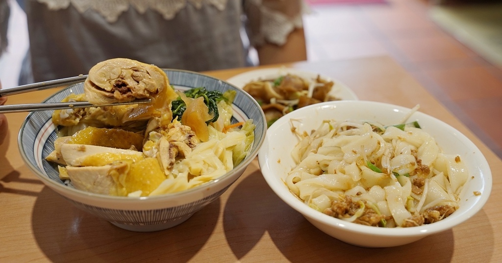[食記] 桃園中壢客家美食 客家麵阿莫中壢創始店