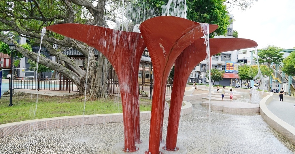 [旅遊] 海芋兒童戲水區+富士山遊戲區 民族公園