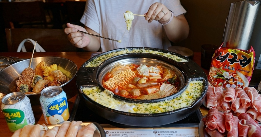 【淡水吃到飽餐廳推薦】大都會廣場美食好選擇 韓國年糕火鍋第一品牌 兩餐 두끼 韓國年糕火鍋吃到飽淡水店 【淡水吃到飽餐廳推薦】大都會廣場美食好選擇 韓國年糕火鍋第一品牌 兩餐 두끼 韓國年糕火鍋吃到飽淡水店