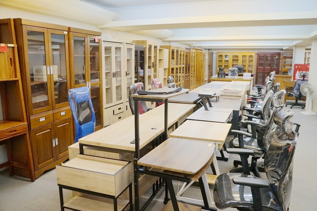 【桃園蘆竹南崁家具行推薦】床墊自產自銷31年 最完美弧度貼心電動床 德新傢俱蘆竹南崁店 【桃園蘆竹南崁家具行推薦】床墊自產自銷31年 最完美弧度貼心電動床 德新傢俱蘆竹南崁店
