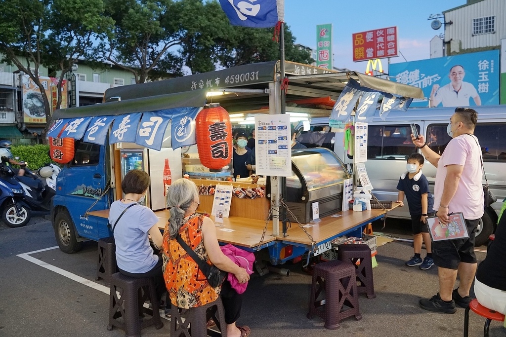 【龍潭夜市美食推薦】現點現做好吃握壽司 美味必點炙燒鮭魚 雄爸壽司