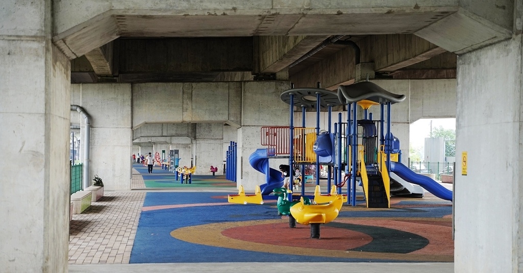 [旅遊] 艷陽天放電好去處 國2橋下兒童冒險公園