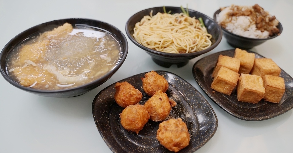 [心得] 內壢復華街小吃 吳土魠魚羹內壢店