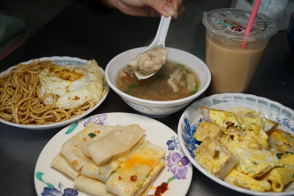 [食記] 超人氣鐵皮屋中式早餐 我家早點