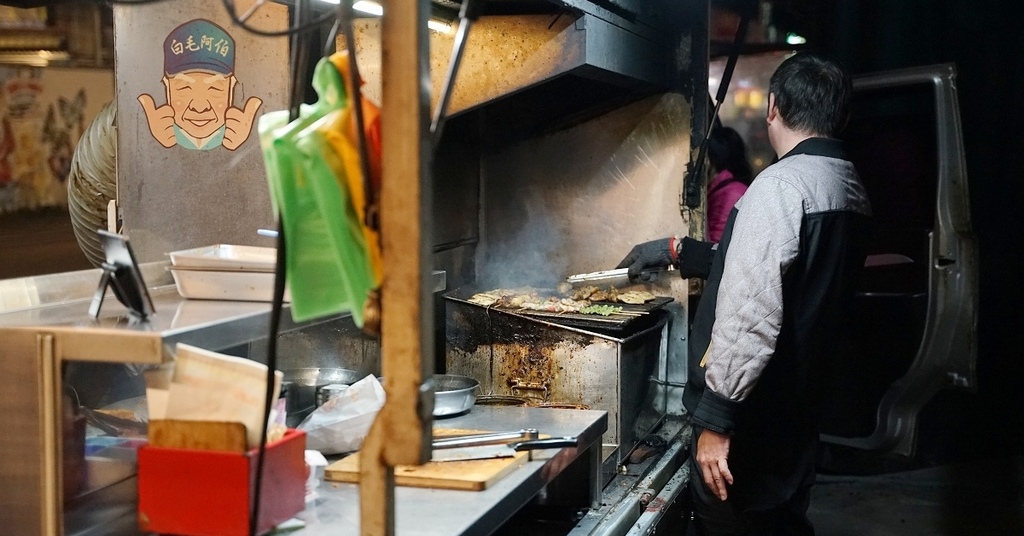 [心得] 內壢宵夜烤肉攤創立於1978年白毛阿伯碳烤