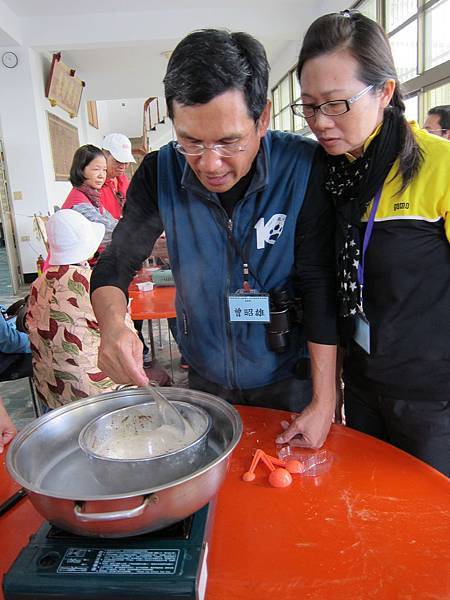 做完手工香皂才能放飯啦!