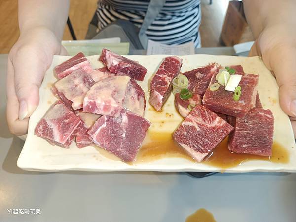 【嘉義．東區】野赤燒肉|500元就可以吃到高品質無骨牛小排、