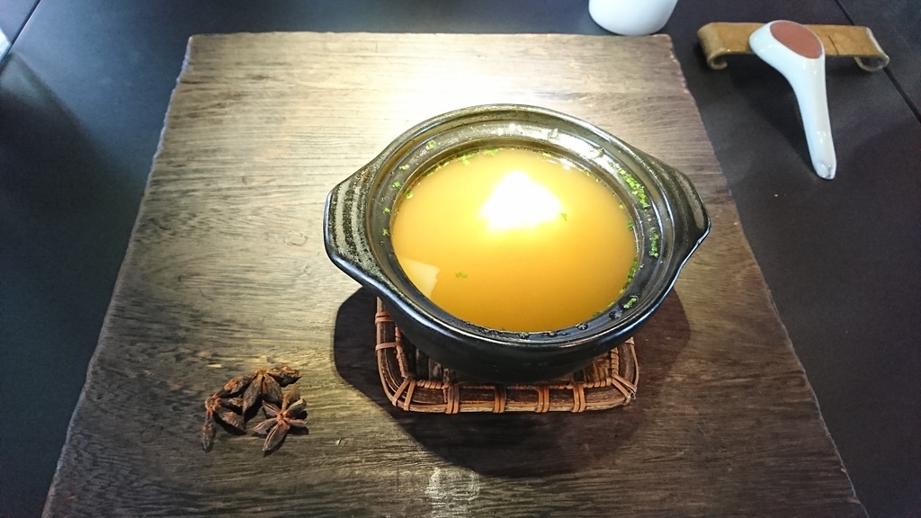 Toh-A·桌藏雞肉餛飩清湯