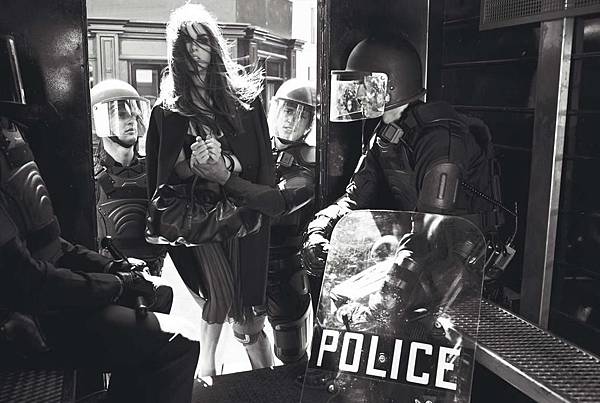 state-of-emergency-by-steven-meisel-12.jpg