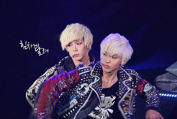 120128 B.A.P - 出道 SHOWCASE 飯拍圖 76.jpg