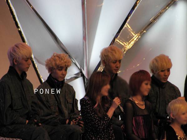 120214 BAP - MTV Music Island飯拍 6P-1