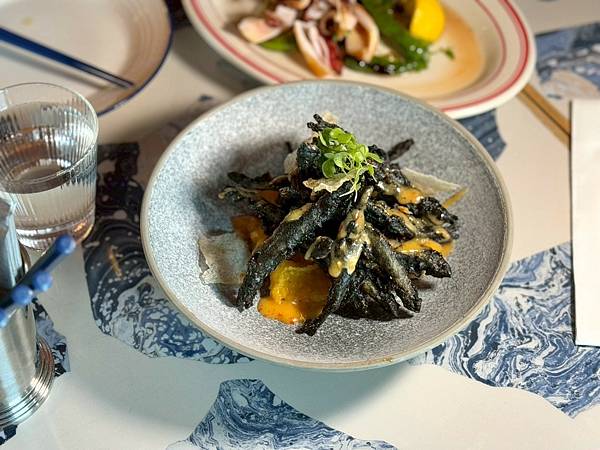 創意台菜新高度X黑色酥炸銀魚的巔峰體驗【高雄市鼓山區|永心浮