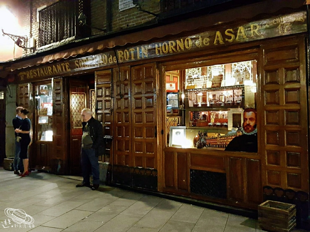 715111.jpg 715111.jpg