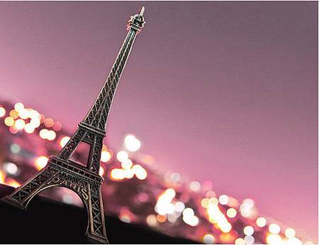 eiffel-tower-france-newspaper-paris-pink-Favim.com-416506