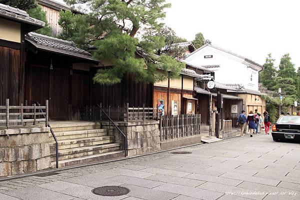 日本五天四夜自由行大阪京都岡本和服體驗清水寺伏見稻禾