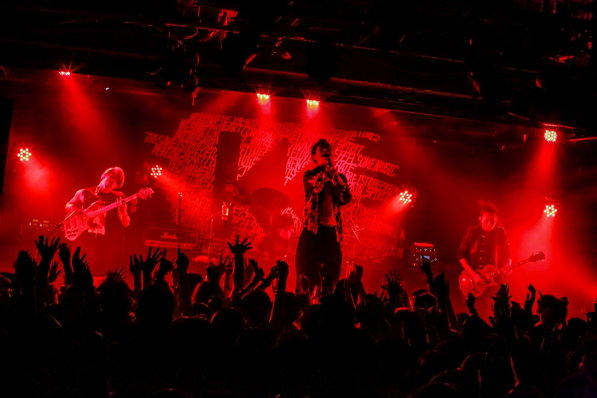 翻譯 The Oral Cigarettes 亞洲巡演最終站官方報導 從未想過有這麼幸福的地方在等著我們 Hola 痞客邦 翻譯 The Oral Cigarettes 亞洲巡演最終站官方報導 從未想過有這麼幸福的地方在等著我們 Hola 痞客邦