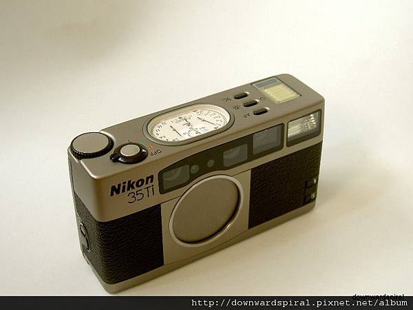 Nikon 35Ti_07.jpg