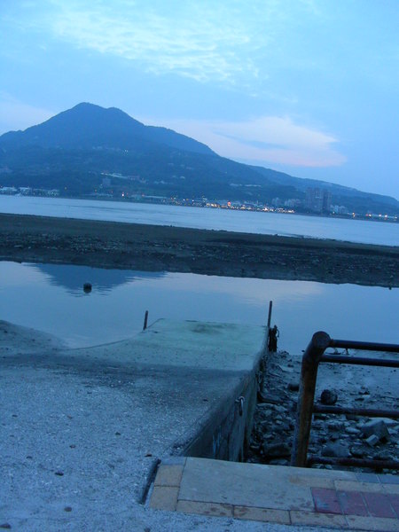 天山水，還有倒影唷～.JPG