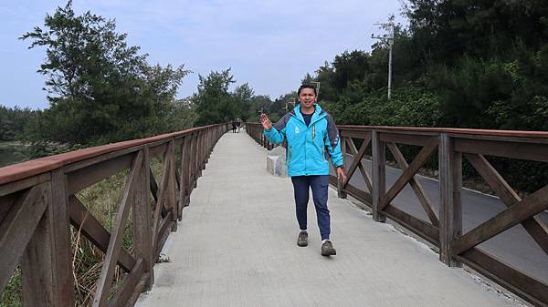 /tmp/phppwhIU6 /tmp/phppwhIU6