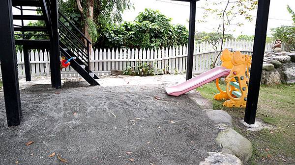 /tmp/phpxYoLXE /tmp/phpxYoLXE