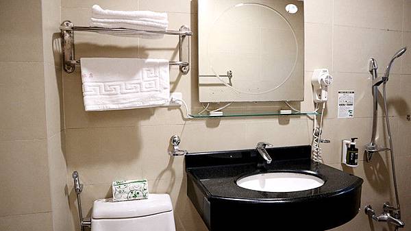 /tmp/phpQEXovb /tmp/phpQEXovb