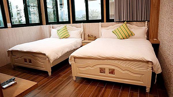 /tmp/phpA5zOyA /tmp/phpA5zOyA