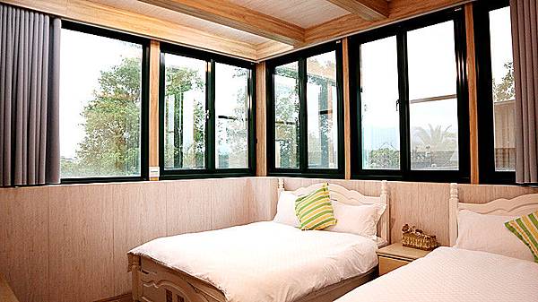 /tmp/phpqlu1HR /tmp/phpqlu1HR