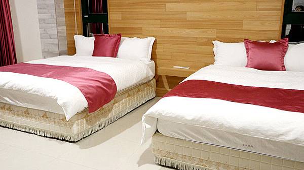 /tmp/phpbta9kO /tmp/phpbta9kO