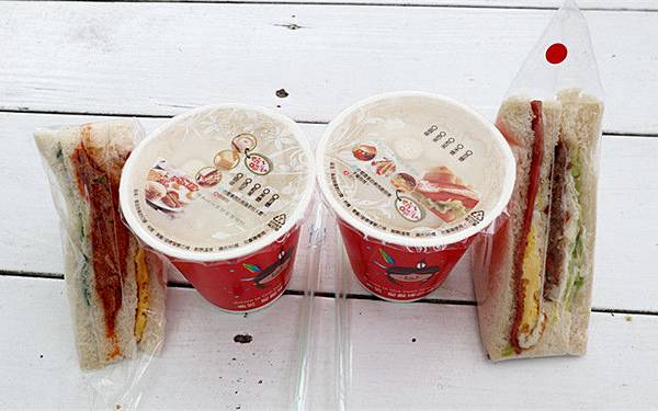 /tmp/phpCViKzs /tmp/phpCViKzs