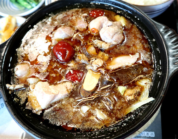 /tmp/phpwcT7NG /tmp/phpwcT7NG