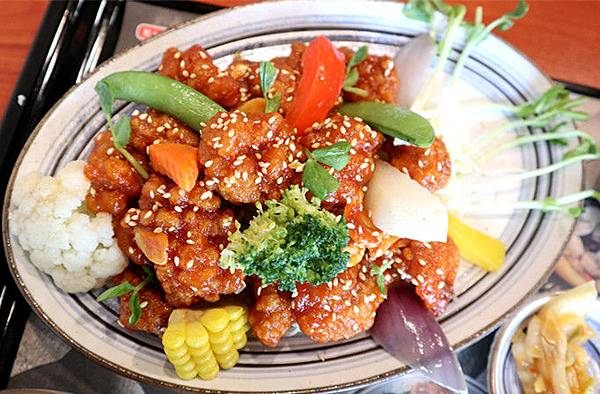 /tmp/phpekS13Q /tmp/phpekS13Q