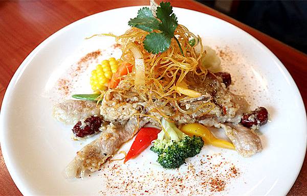 /tmp/php7nd1n2 /tmp/php7nd1n2