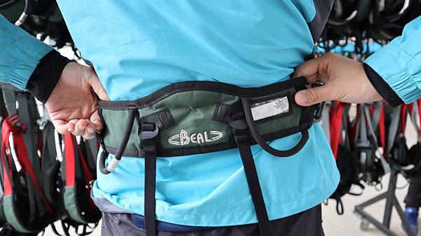 /tmp/phpJYABFv /tmp/phpJYABFv