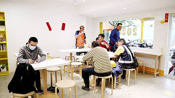 /tmp/phpMoUO9B /tmp/phpMoUO9B