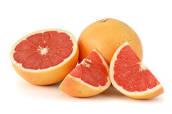 250px-Citrus_paradisi_(Grapefruit,_pink)_white_bg