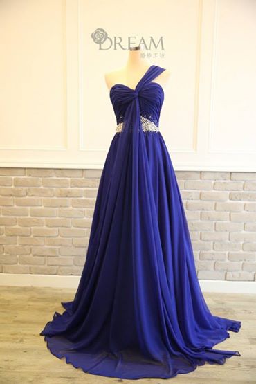 時尚高雅寶藍婚紗