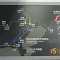 3.京成特快車內的路線看板(我們要坐到東京換車哦).JPG